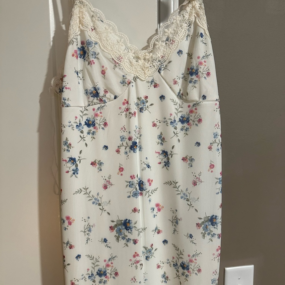 No Boundaries White Lace-Trim Slip